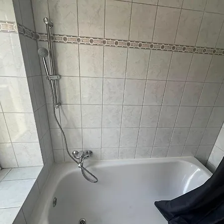 Ferien- Und Monteurwohnung Naehe Leuna, Halle, Merseburg Und Geiseltalsee Braunsbedra